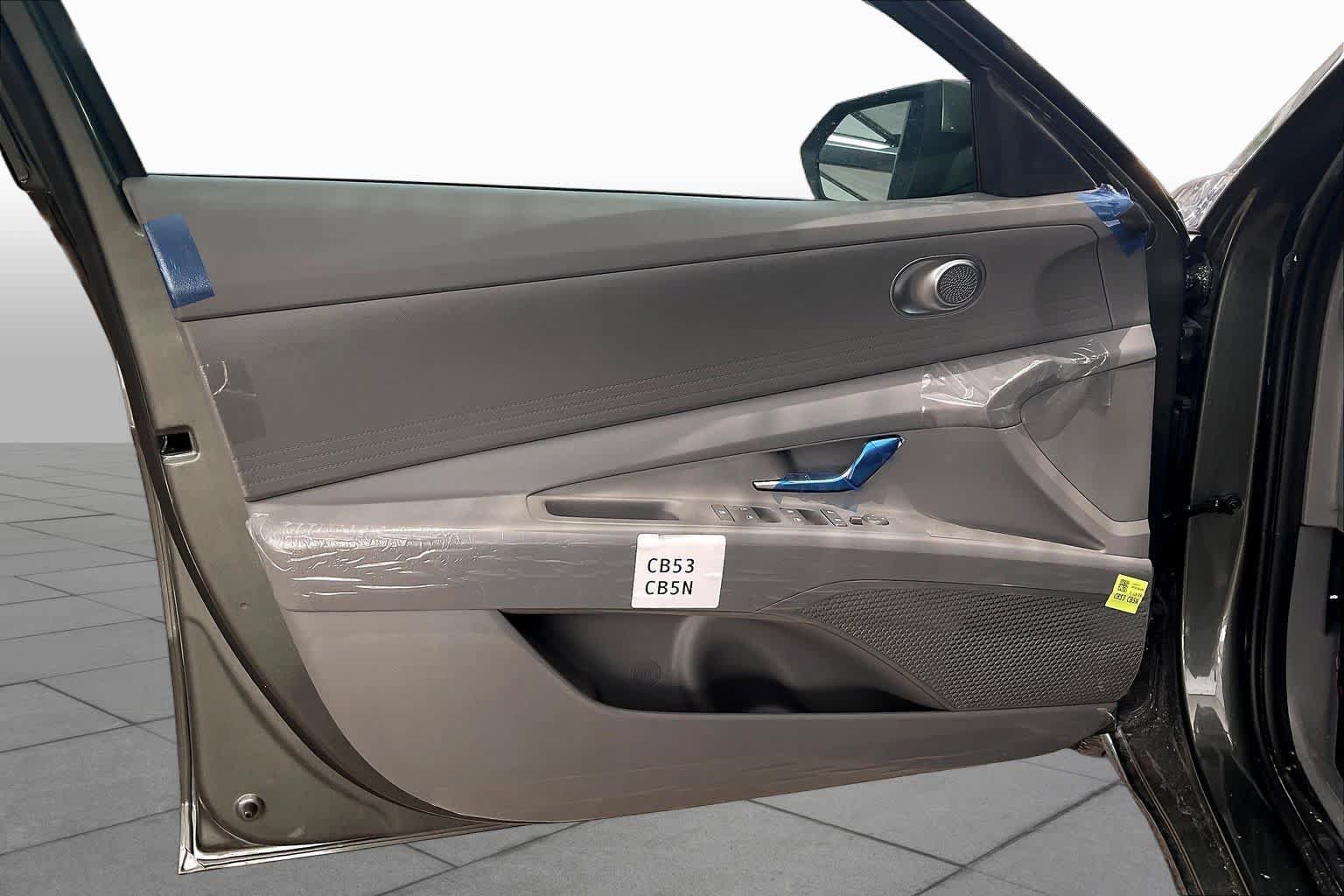 Certified 2026 Hyundai Elantra SE FWD image 22