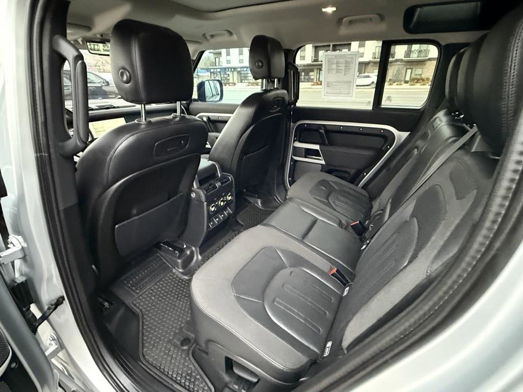Used 2020 Land Rover Defender 110 First Edition AWD/4WD image 26