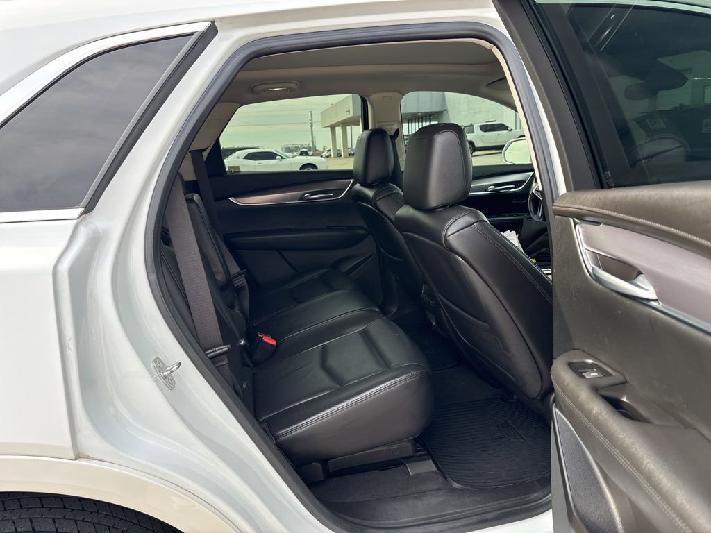 Used 2018 Cadillac XT5 Luxury w/ Driver Awareness Package image 20