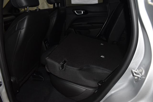 New 2026 Jeep Compass Limited image 28