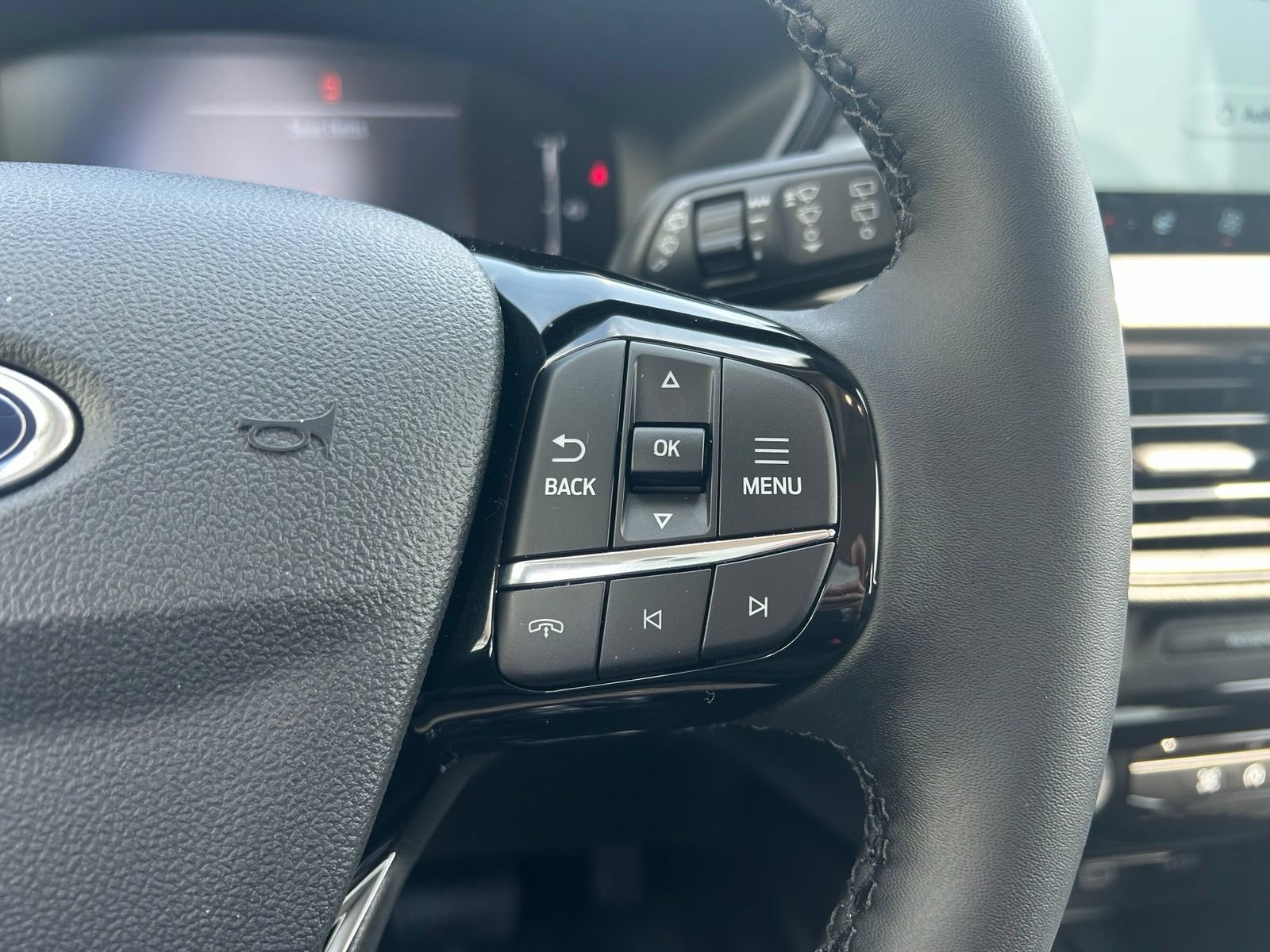 New 2026 Ford Escape Active w/ Tech Pack #1 AWD/4WD image 13