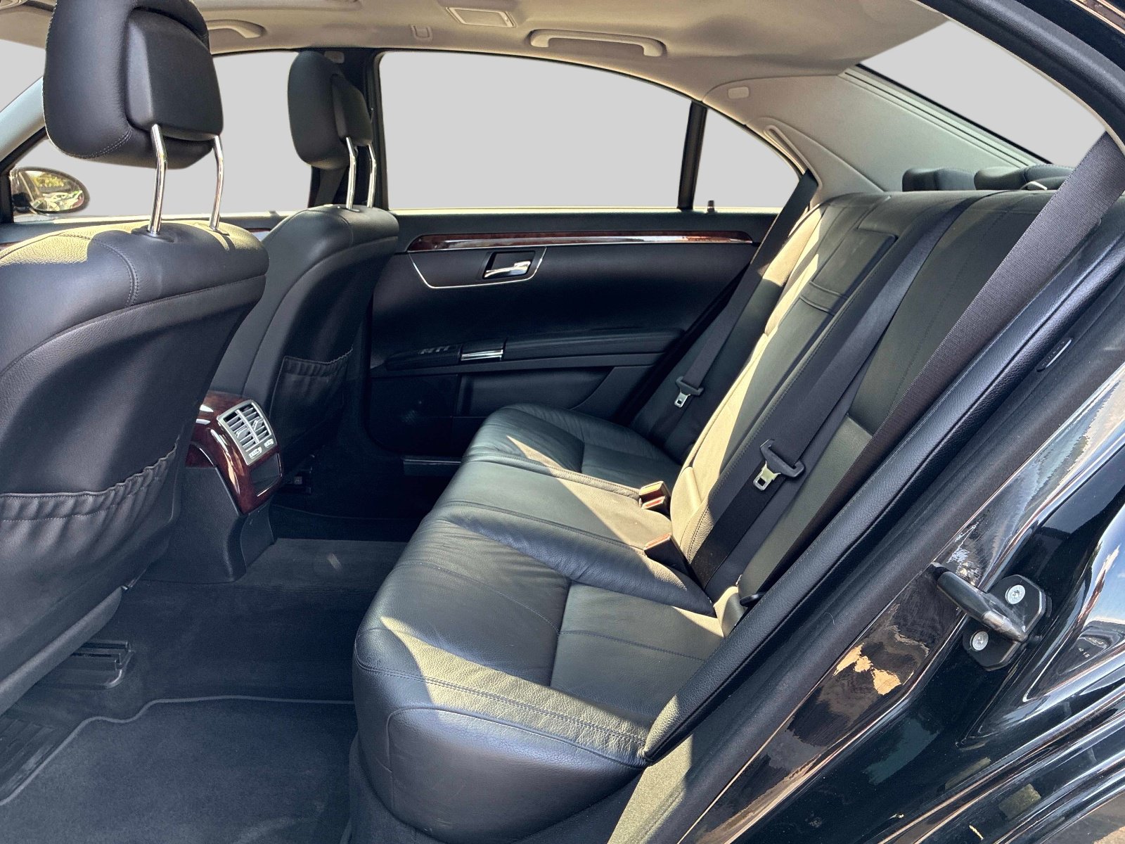 Used 2008 Mercedes-Benz S 550 4MATIC image 14