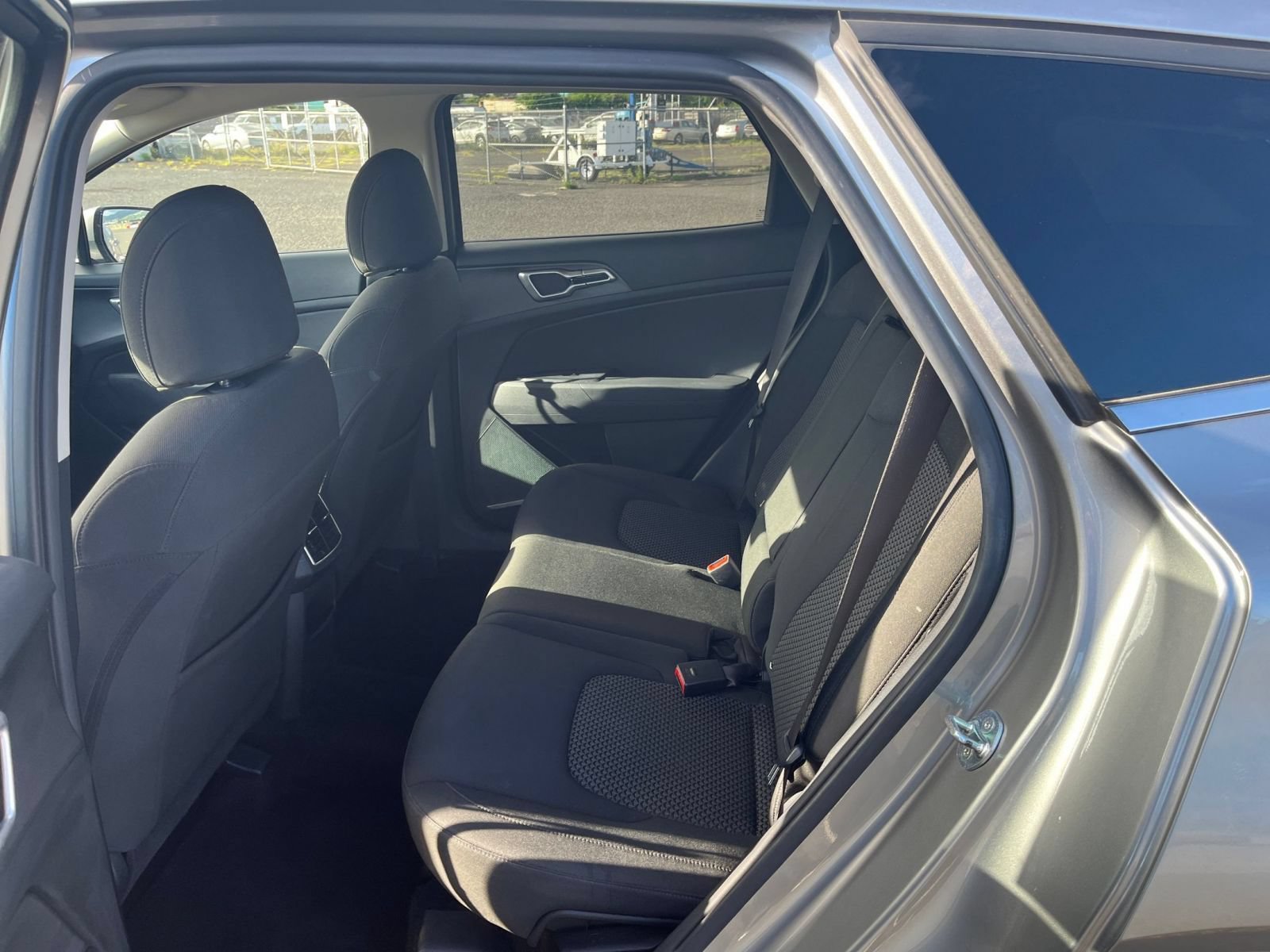 Used 2025 Kia Sportage LX FWD image 20