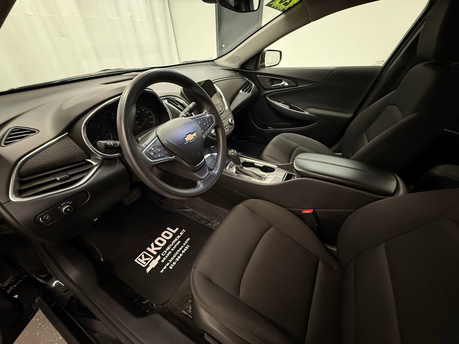 Used 2020 Chevrolet Malibu LT image 11