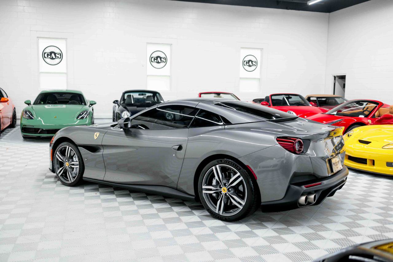 Used 2020 Ferrari Portofino RWD image 10