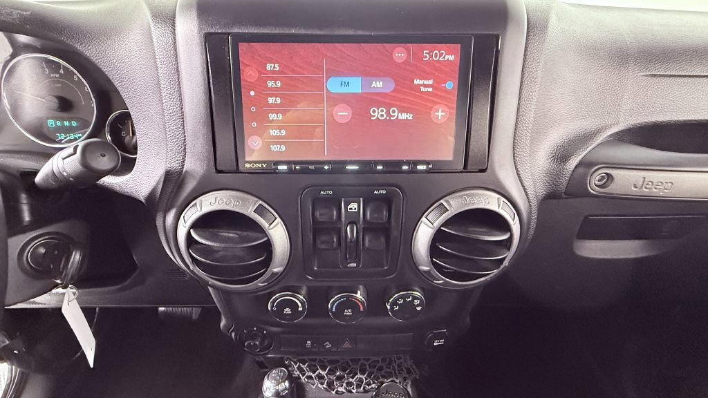 Used 2017 Jeep Wrangler Unlimited Sport S w/ Quick Order Package 24S image 12