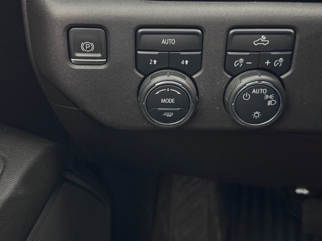 Certified 2023 Chevrolet Silverado 1500 LT AWD/4WD image 23