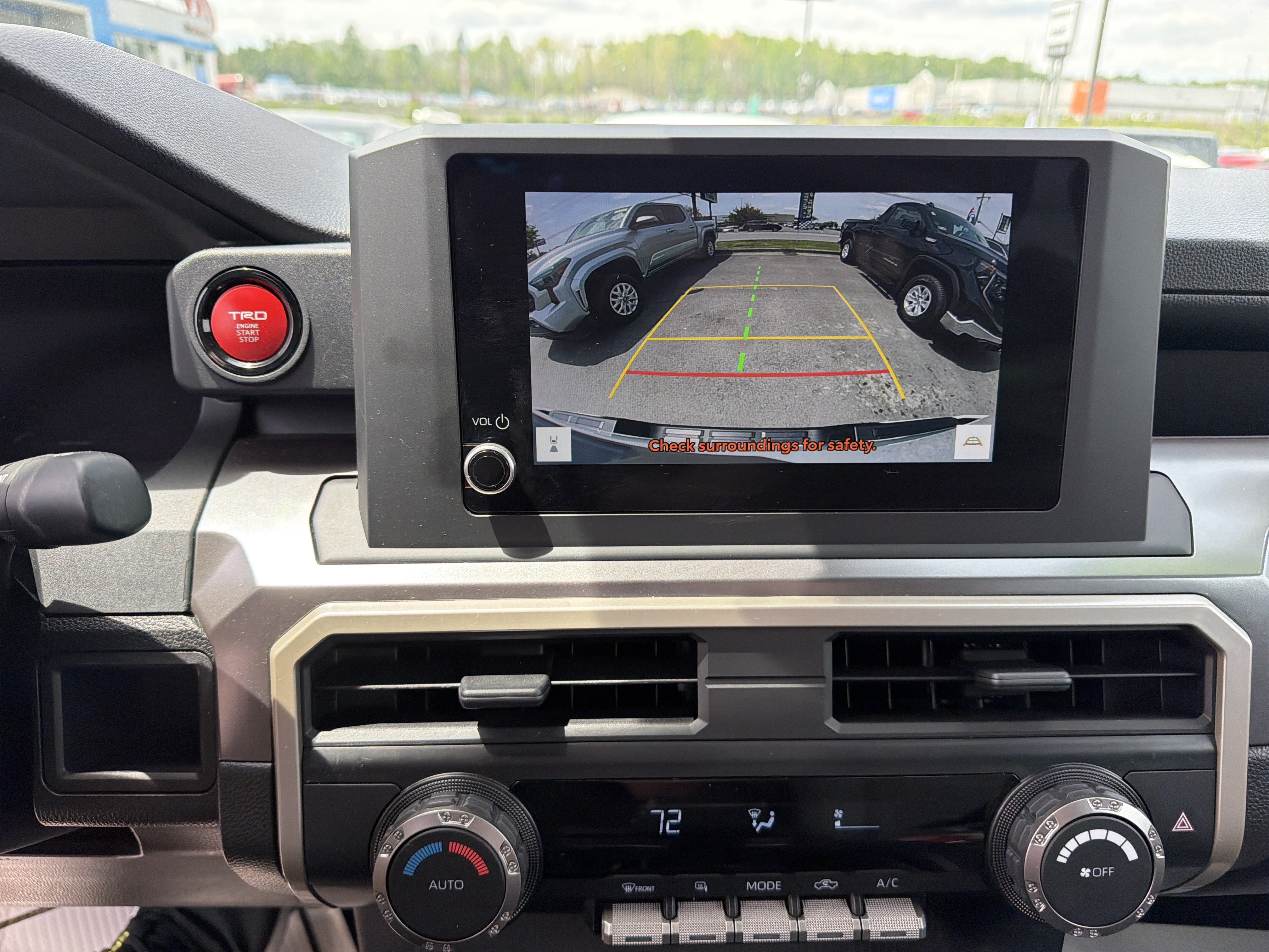Used 2025 Toyota Tacoma TRD Off-Road AWD/4WD image 26