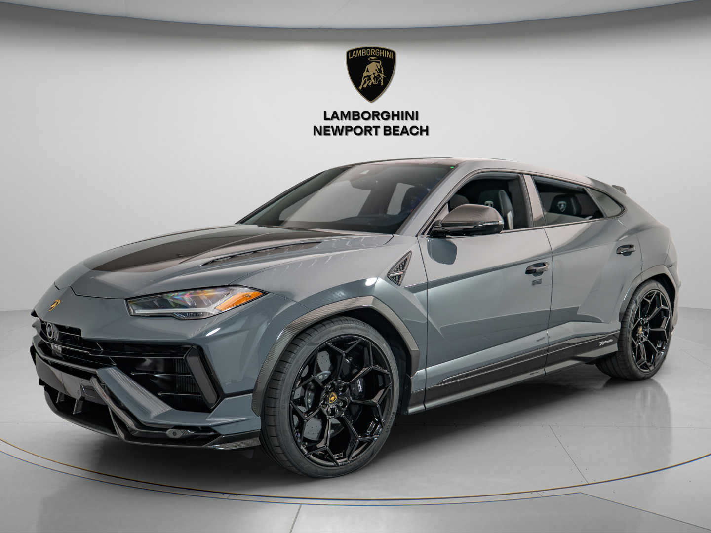 Used 2023 Lamborghini Urus Performante AWD/4WD image 3