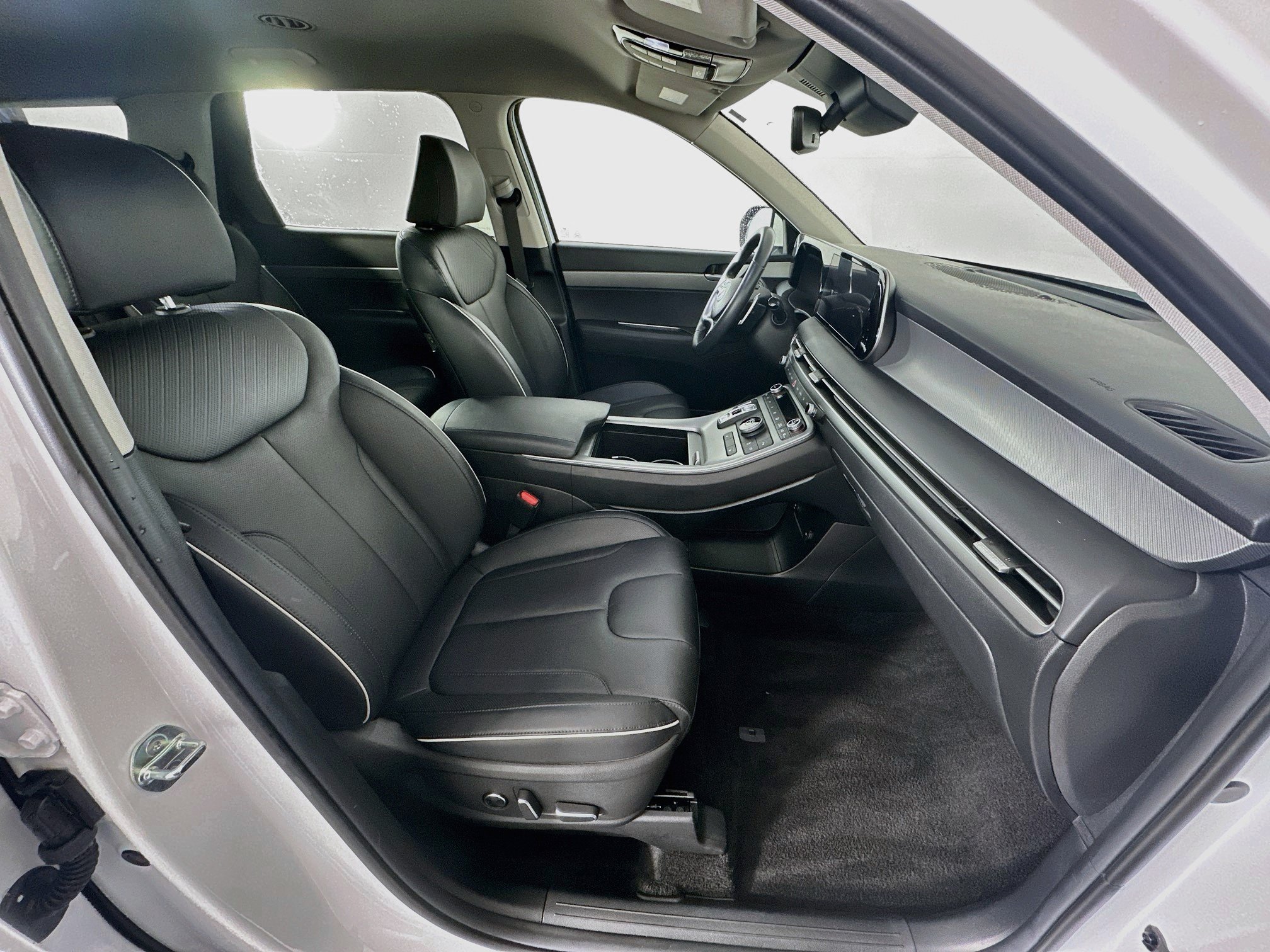 Used 2025 Hyundai Palisade SEL FWD image 34