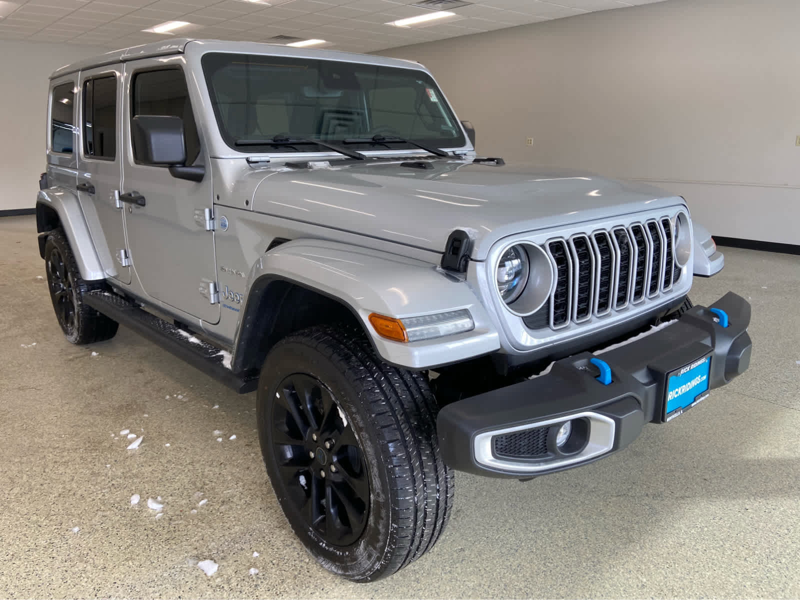 Used 2024 Jeep Wrangler Sahara w/ Technology Group AWD/4WD image 6