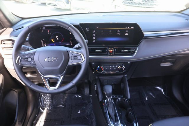 Used 2024 Chevrolet TrailBlazer ACTIV w/ Driver Confidence Package image 16