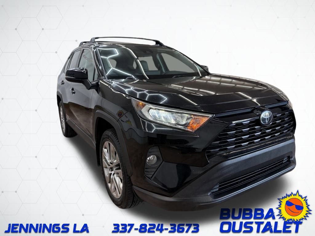 Used 2019 Toyota RAV4 XLE Premium image 8