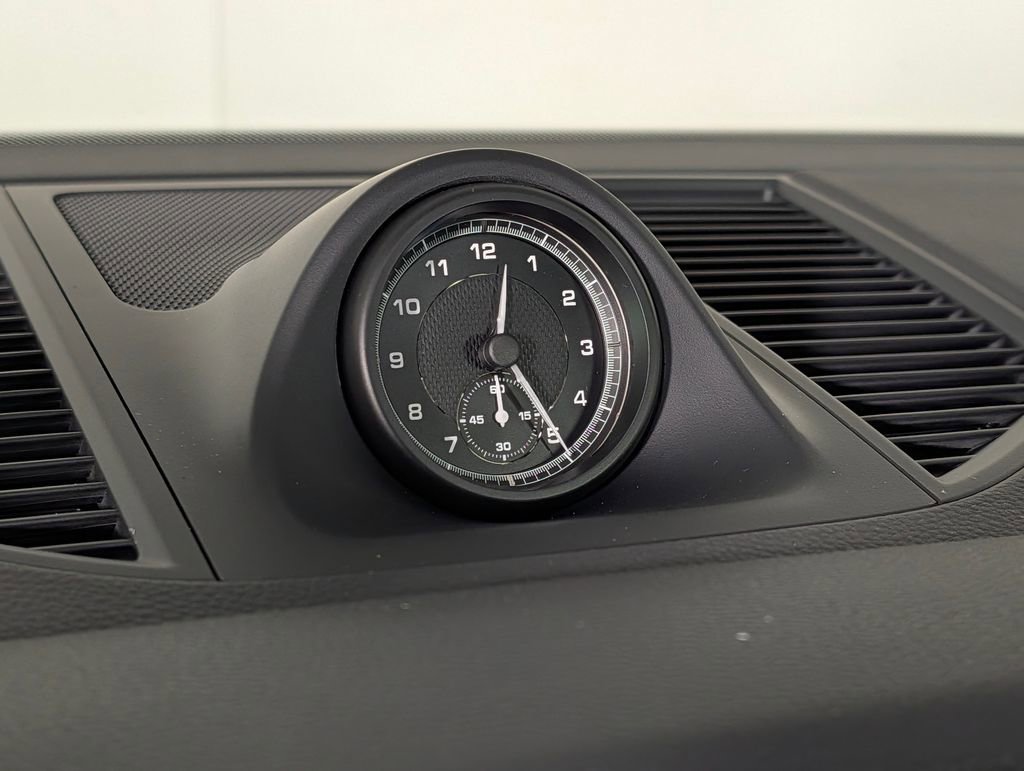 New 2026 Porsche Macan image 31