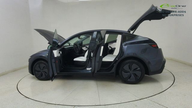 Used 2026 Tesla Model Y 2WD image 71