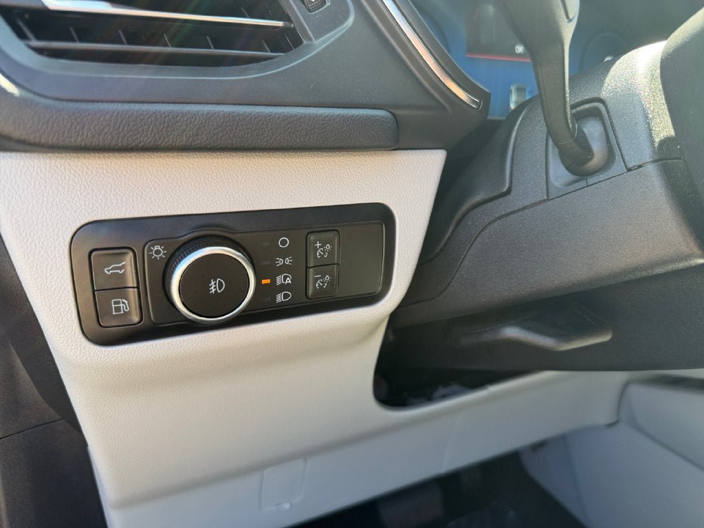 Used 2025 Ford Escape SE w/ PHEV Premium Package FWD image 20