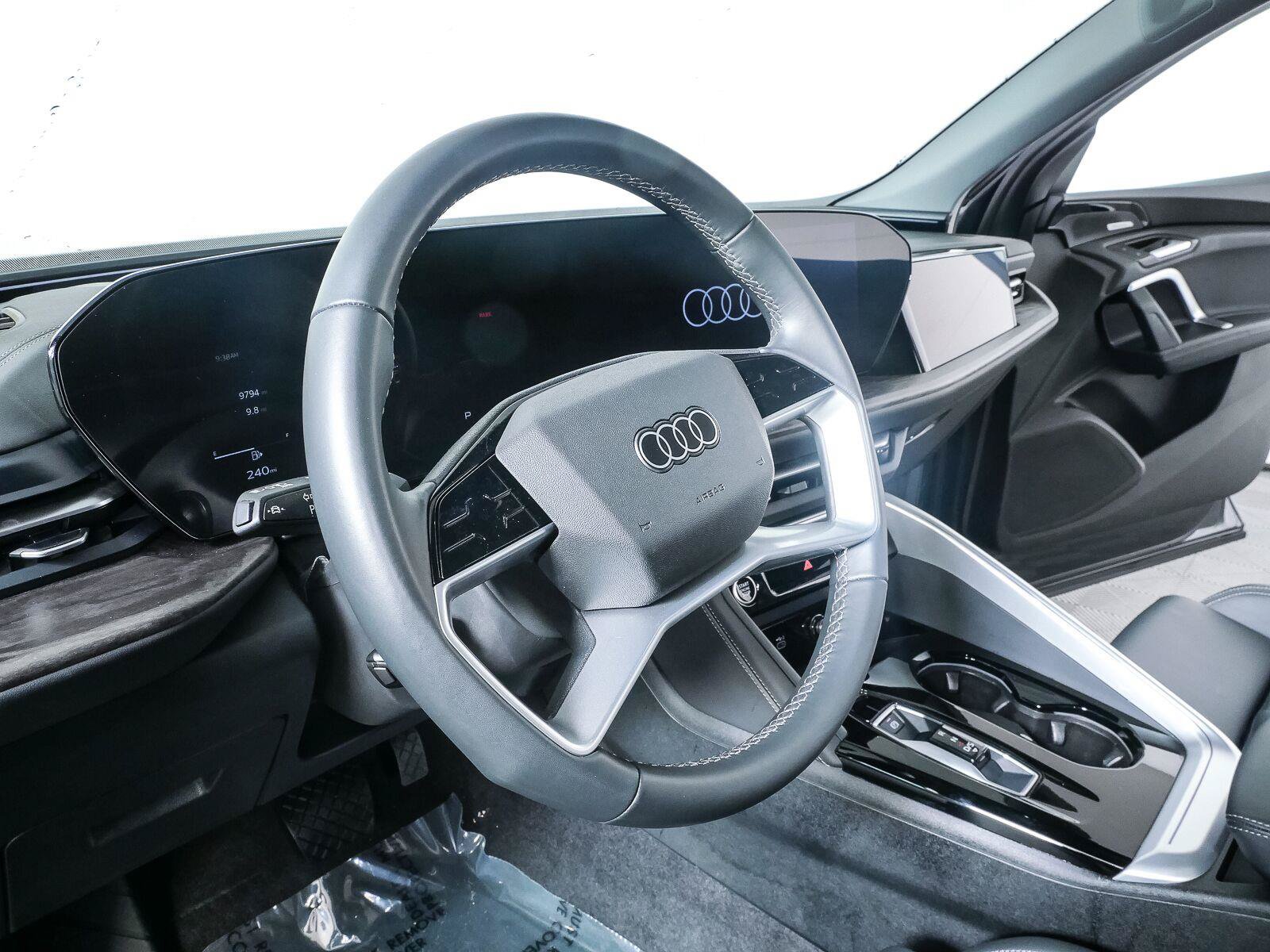 Used 2025 Audi Q5 Prestige AWD/4WD image 4
