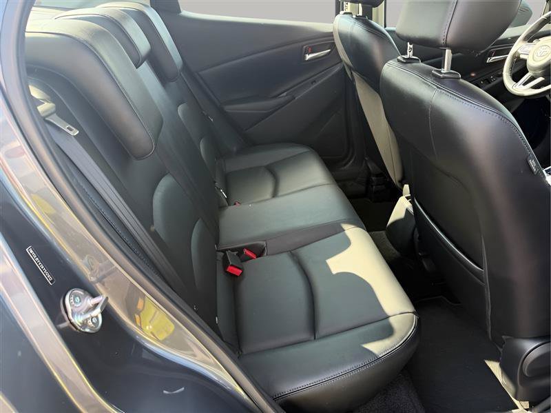 Used 2019 Toyota Yaris XLE FWD image 27