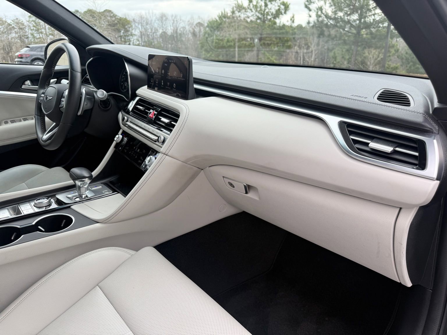 Used 2025 Genesis G70 2.5T image 23