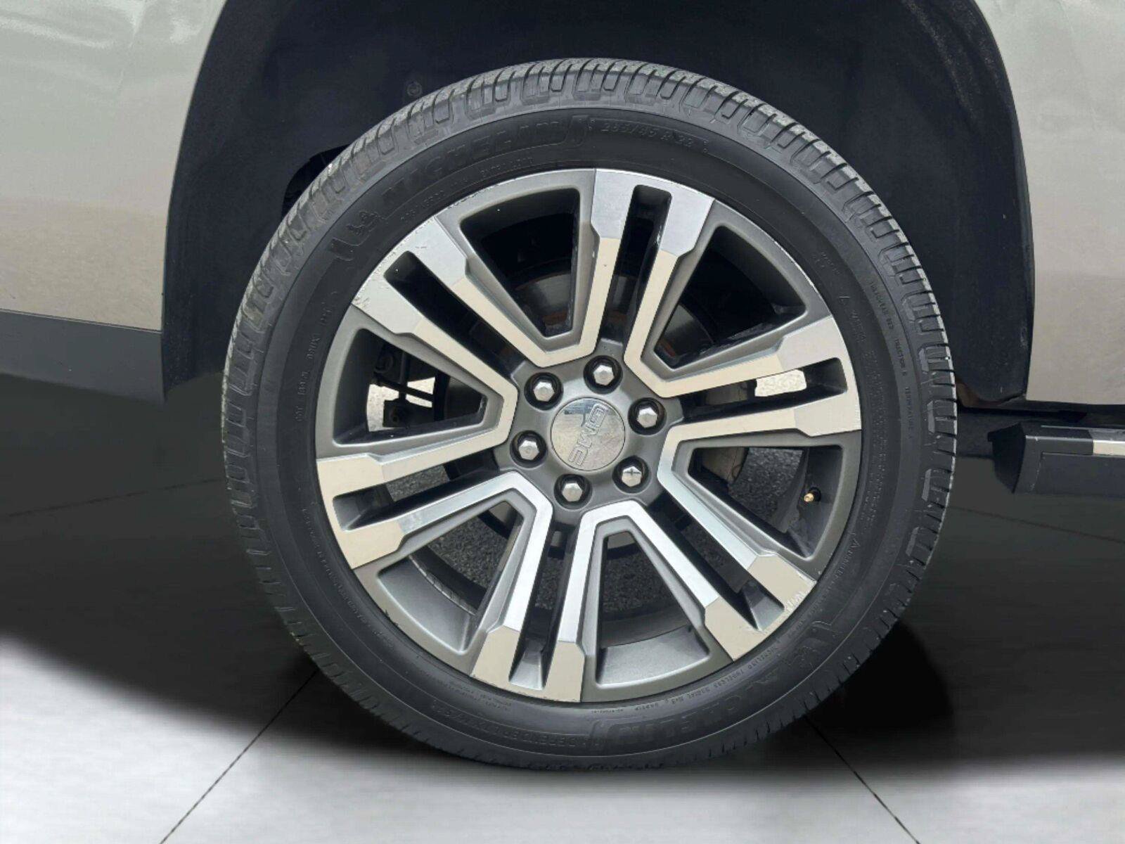 Used 2019 GMC Yukon Denali w/ Denali Ultimate Package AWD/4WD image 80