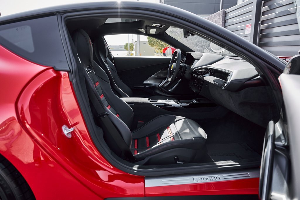 Used 2025 Ferrari 12Cilindri image 39