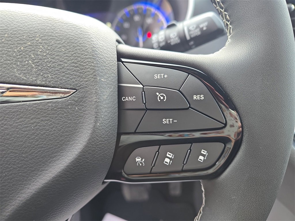 New 2026 Chrysler Pacifica Select w/ S Appearance Package image 18