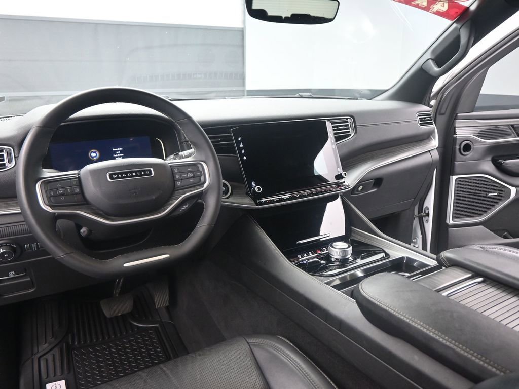 Used 2024 Jeep Wagoneer L Series II w/ Flexible Seating Group image 16