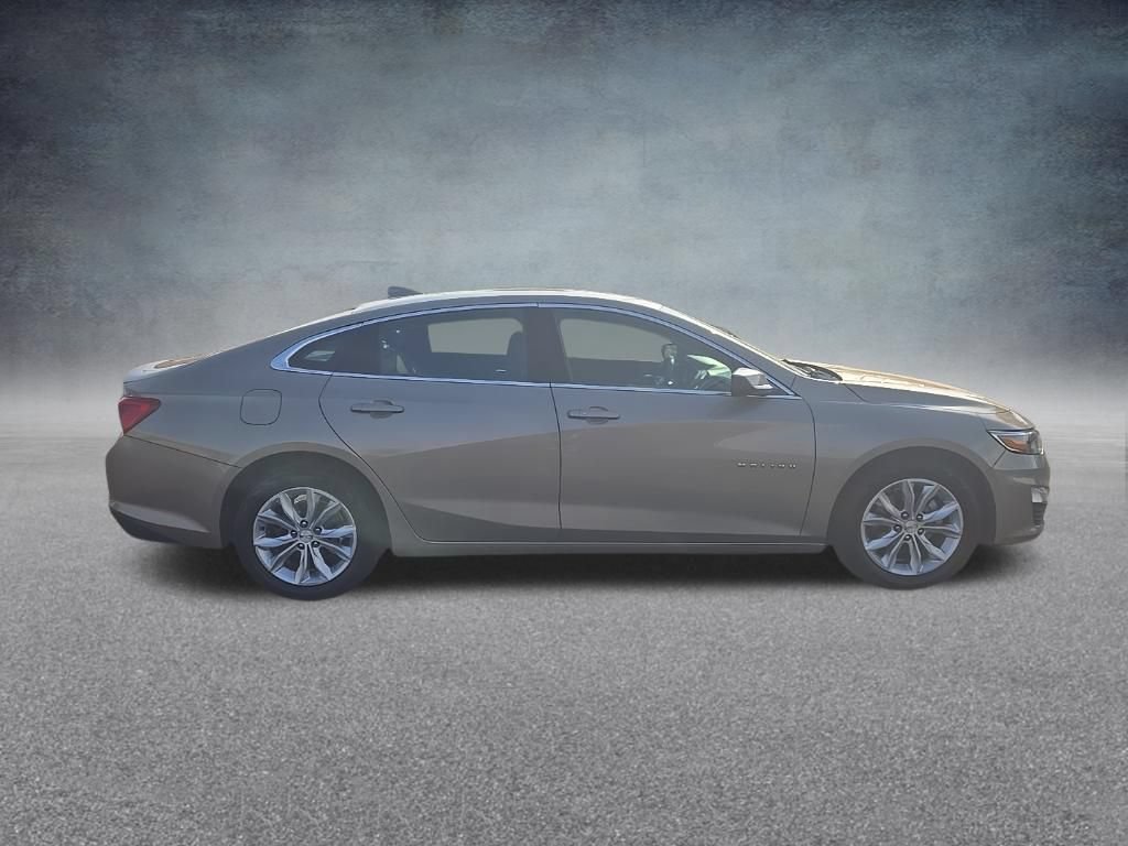 Used 2024 Chevrolet Malibu LT FWD image 2