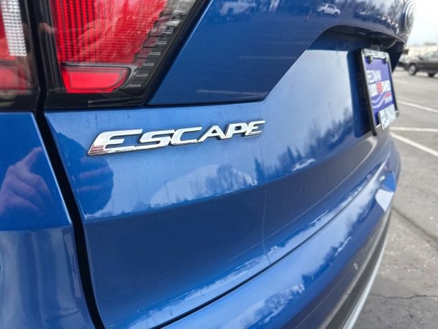 Used 2018 Ford Escape Titanium image 32