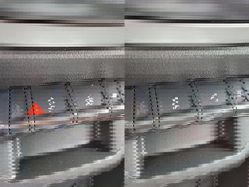 Used 2022 Chevrolet Colorado LT image 30