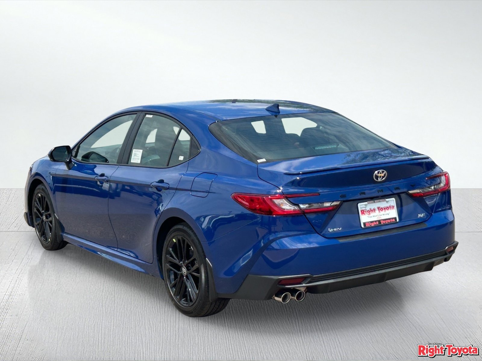 New 2026 Toyota Camry SE FWD image 4