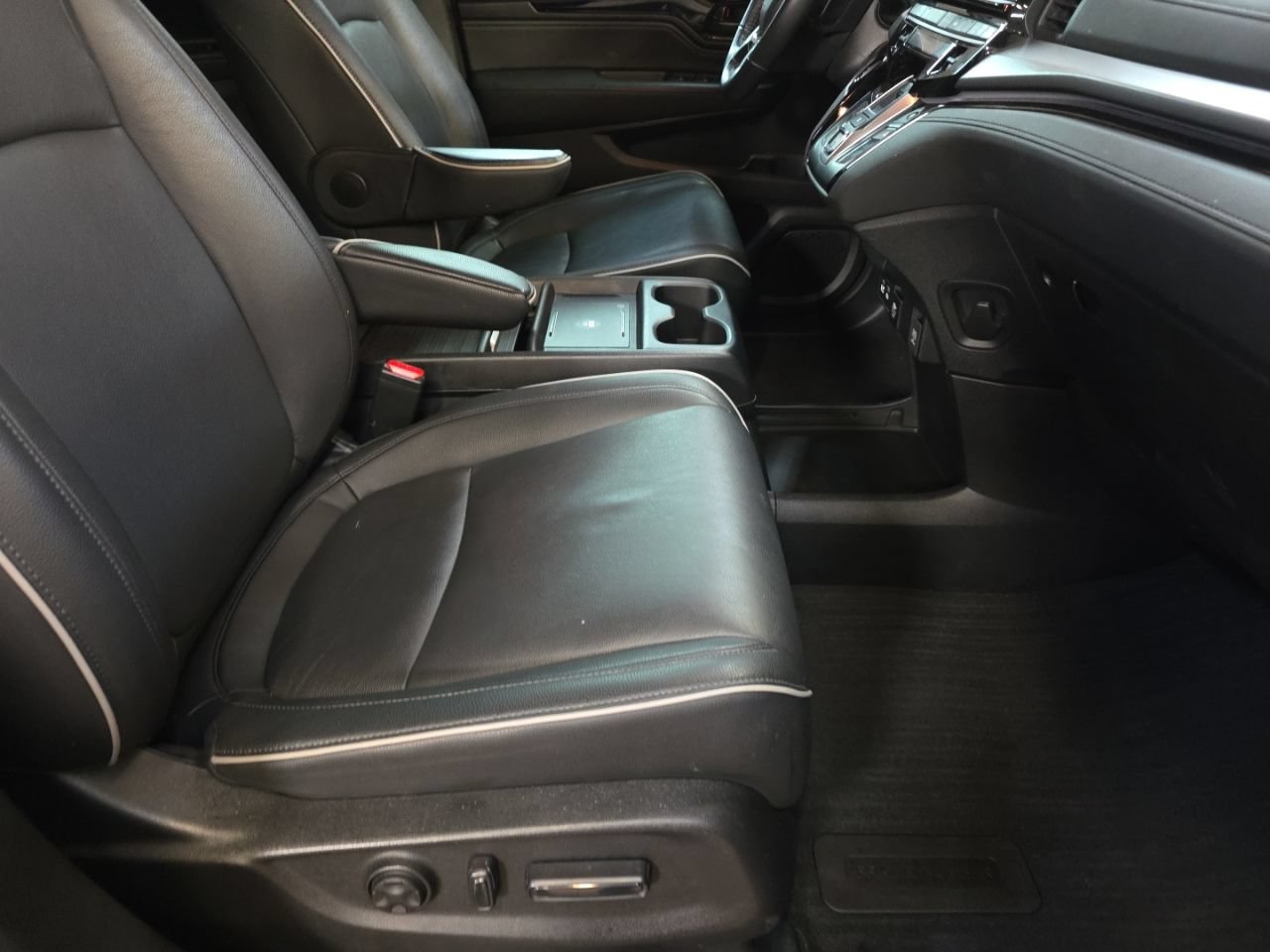 Used 2025 Honda Odyssey Touring image 22