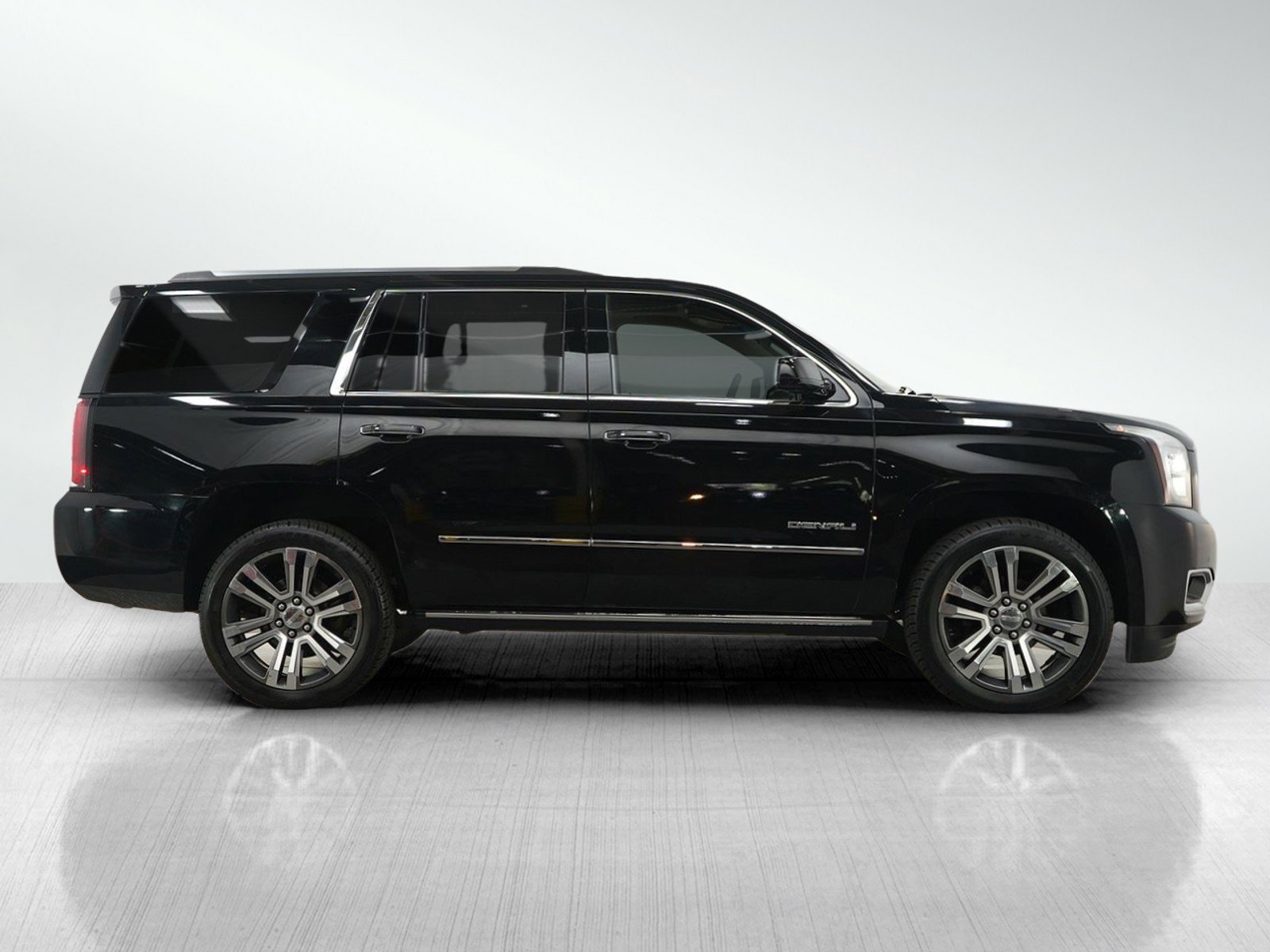 Used 2018 GMC Yukon Denali image 6