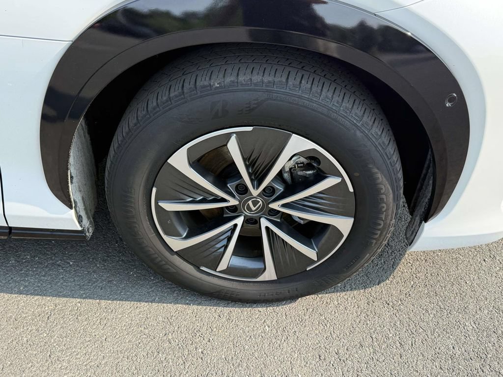 Used 2023 Lexus RZ 450e Premium w/ Technology Package AWD/4WD image 7