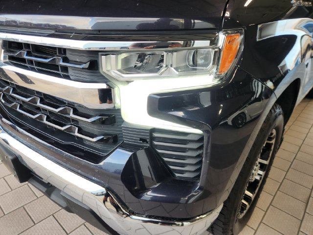 Used 2024 Chevrolet Silverado 1500 LT RWD image 7