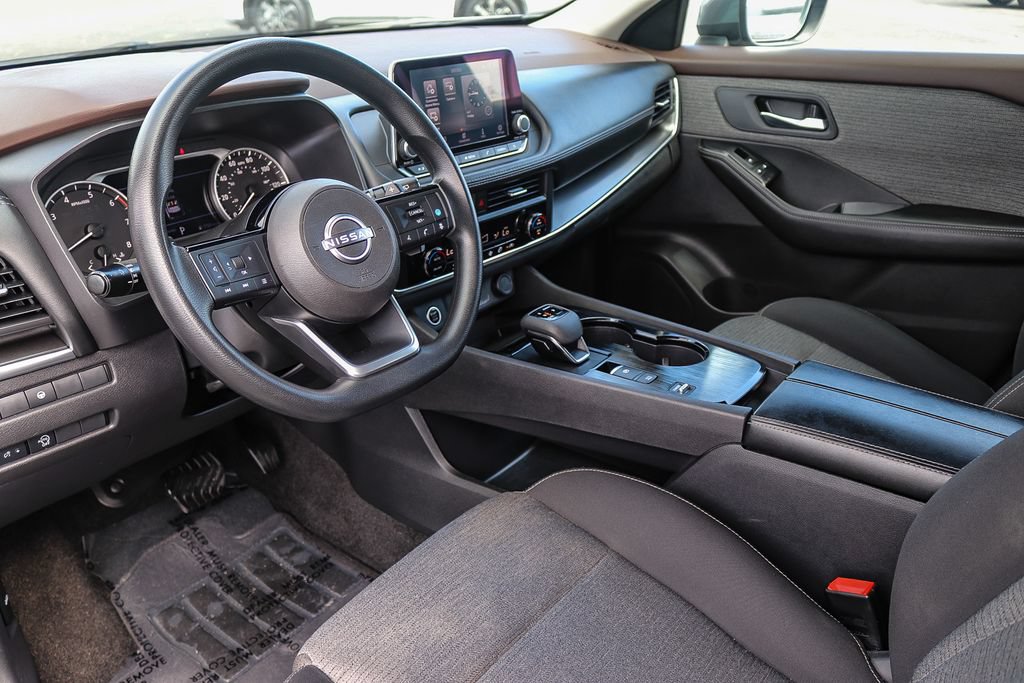 Used 2023 Nissan Rogue SV FWD image 17