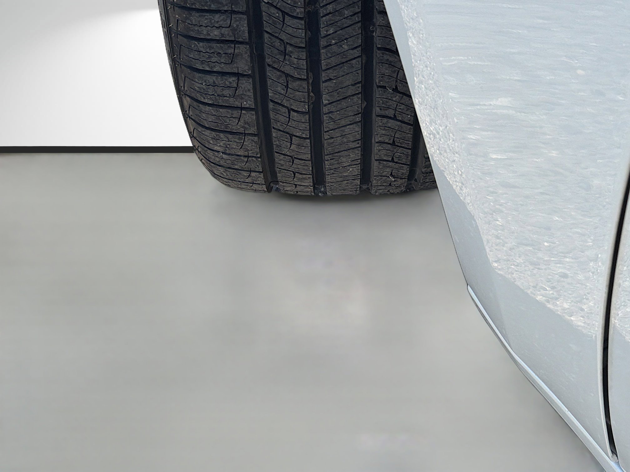 Used 2023 Tesla Model 3 Standard Range image 39