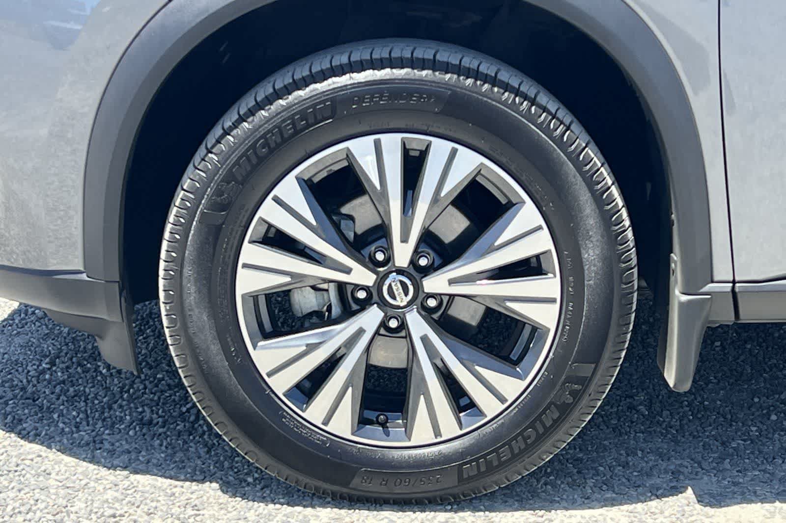 Used 2021 Nissan Rogue SV FWD image 35