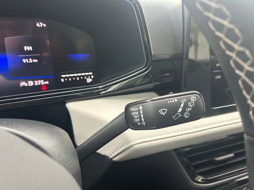 Certified 2025 Volkswagen Taos S image 23