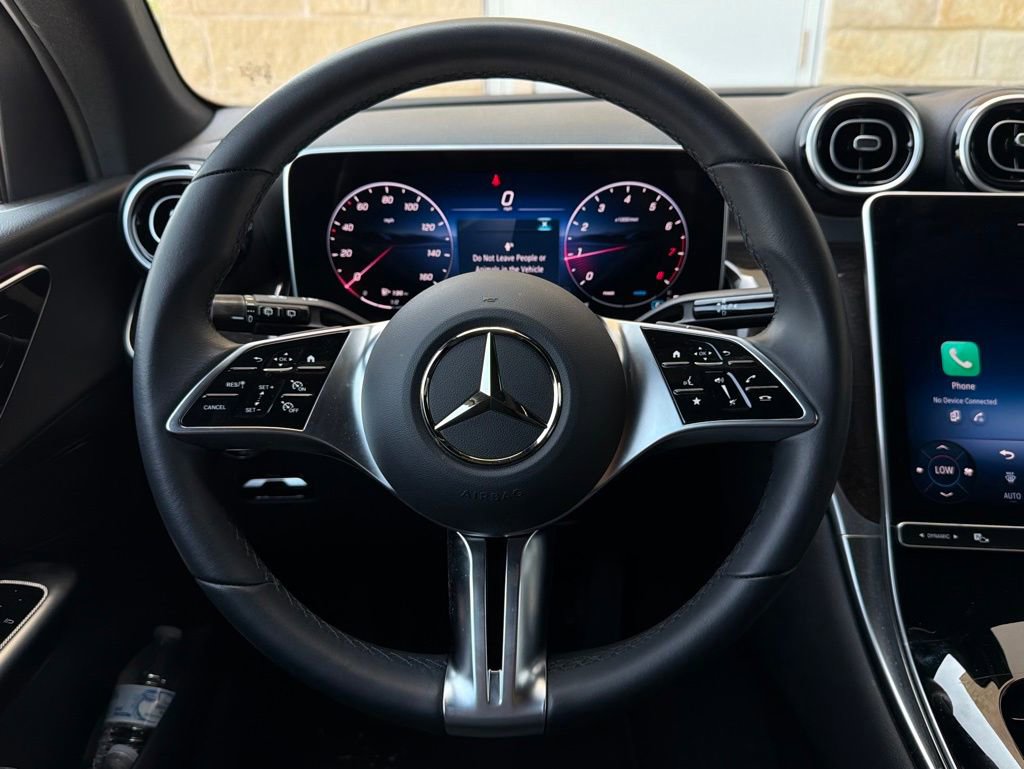 Used 2025 Mercedes-Benz GLC 300 image 10