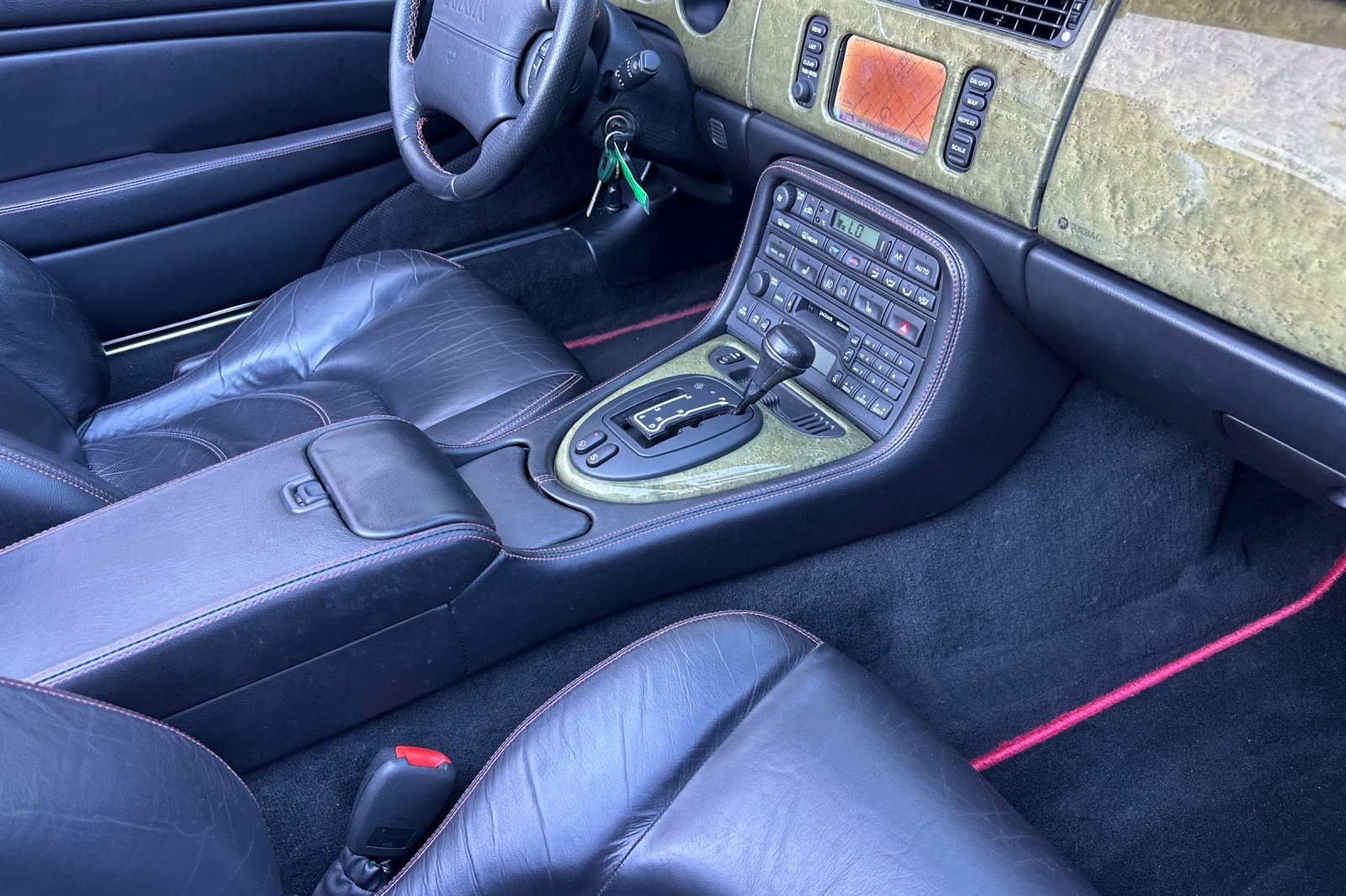 Used 2001 Jaguar XKR Convertible image 30