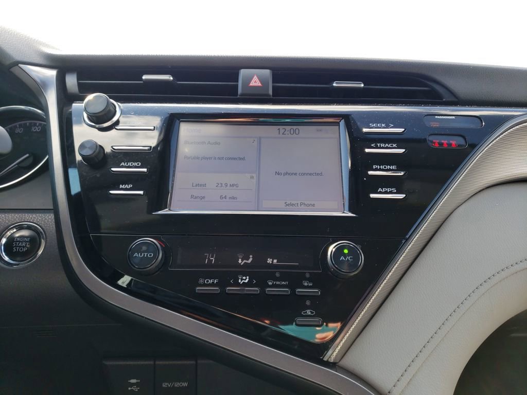 Used 2019 Toyota Camry SE w/ Convenience Package image 17