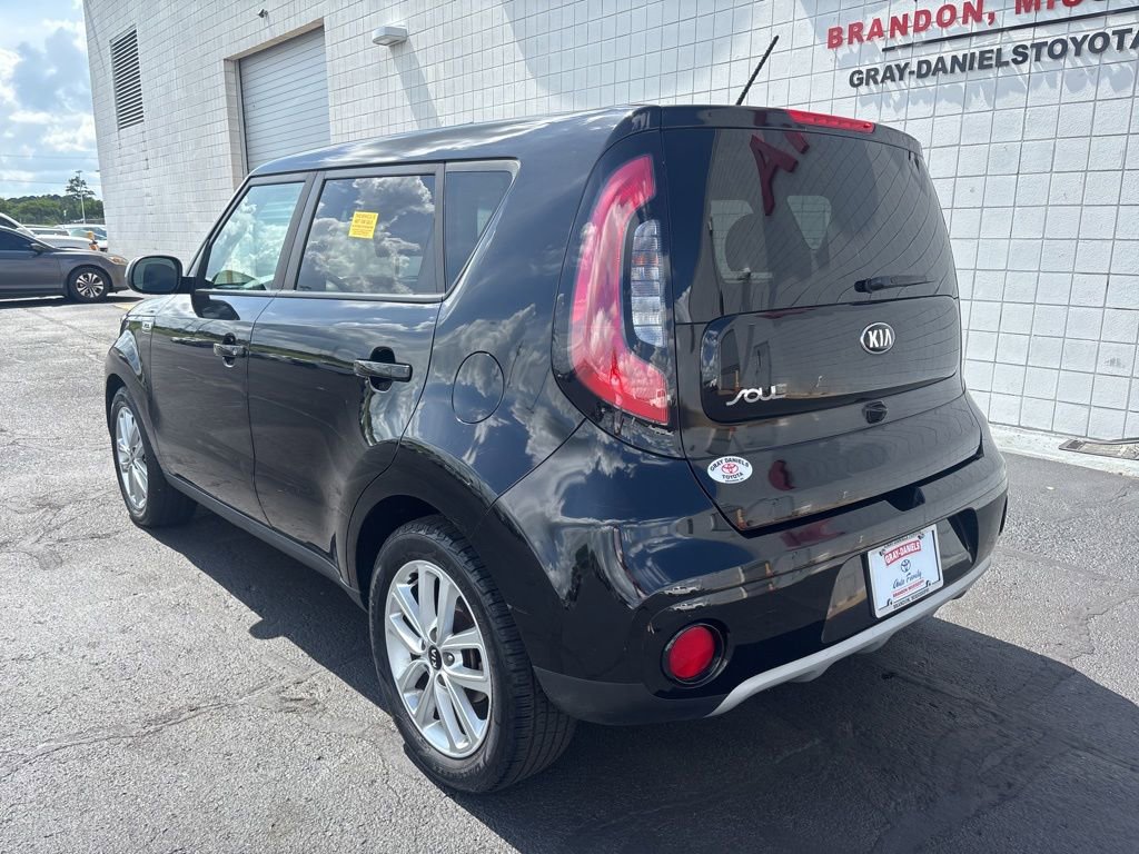 Used 2019 Kia Soul + FWD image 6