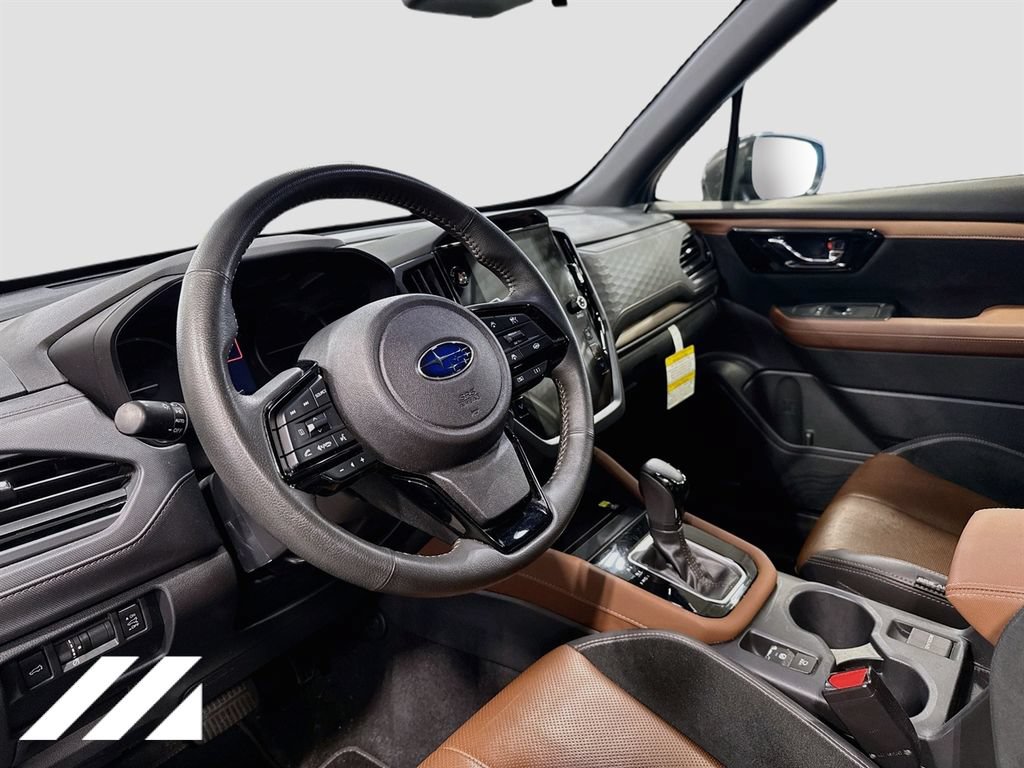 Used 2025 Subaru Forester Touring AWD/4WD image 9