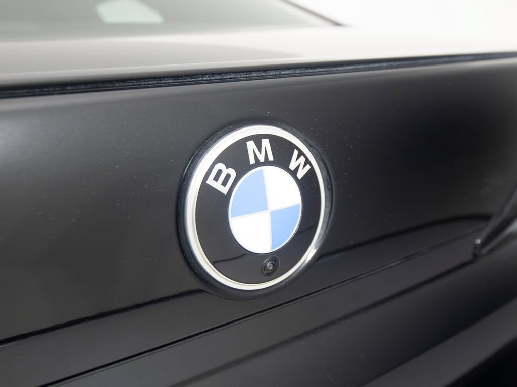 Used 2023 BMW 760i xDrive AWD/4WD image 49