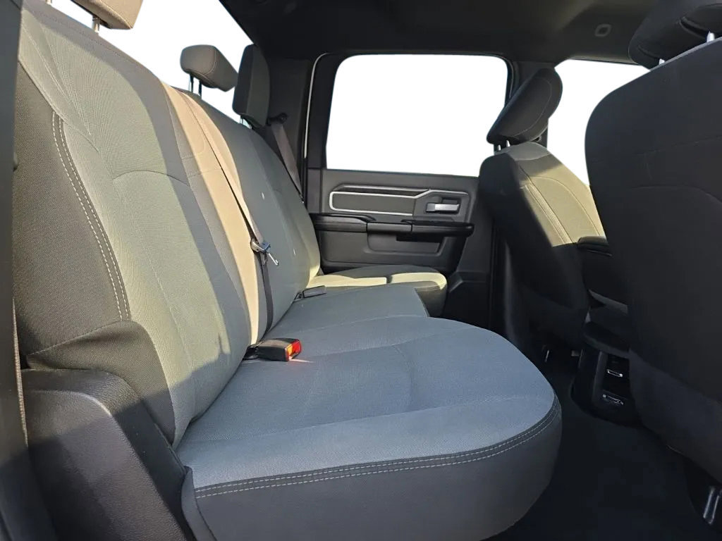 Used 2022 RAM 2500 Big Horn AWD/4WD image 19