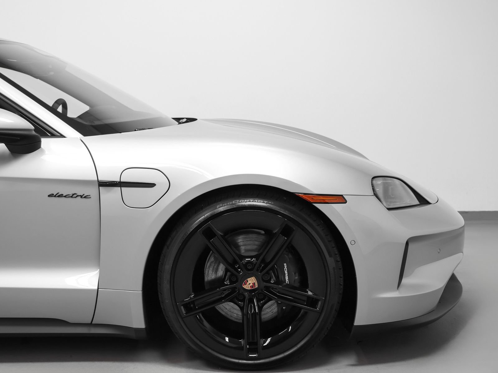 New 2026 Porsche Taycan RWD image 14