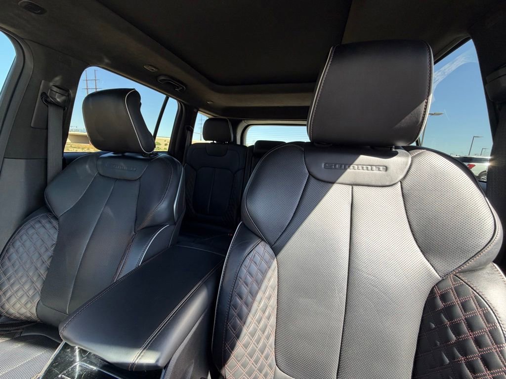 Used 2024 Jeep Grand Cherokee Summit AWD/4WD image 20