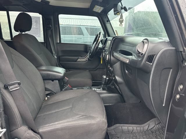 Used 2017 Jeep Wrangler Unlimited Sport w/ Quick Order Package 24S AWD/4WD image 11
