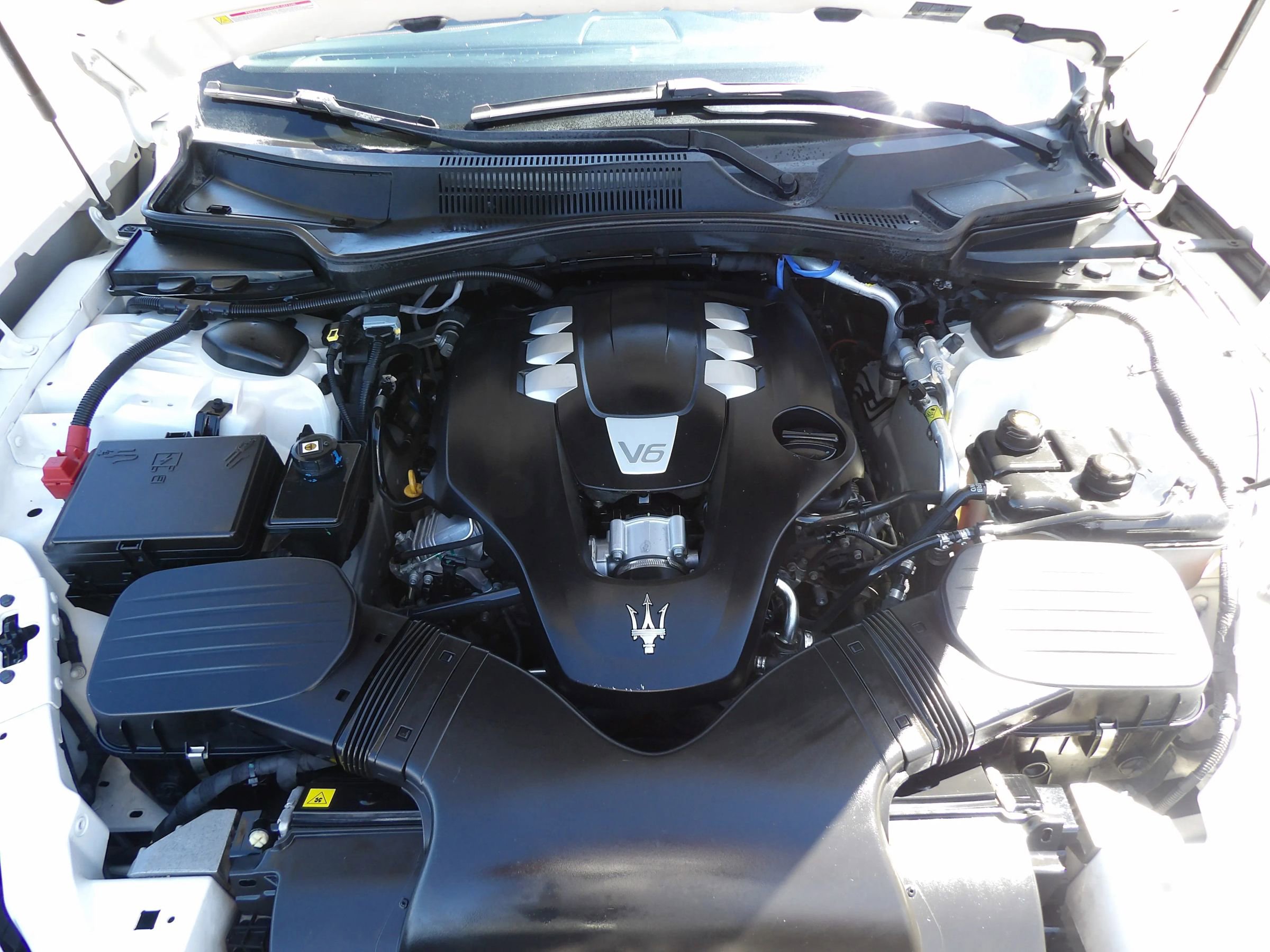 Used 2016 Maserati Ghibli Sedan 4D image 24